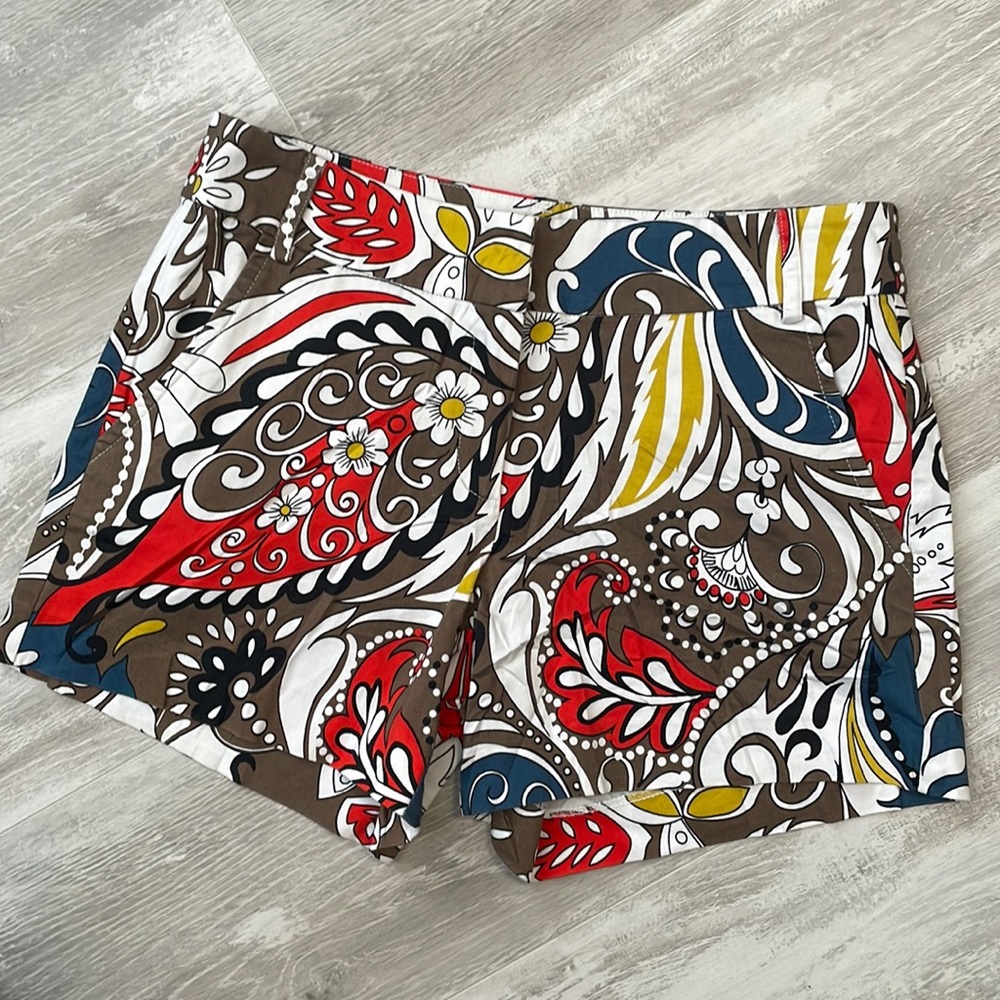 Brown and White Bermudas with Dynamic Paisley Print